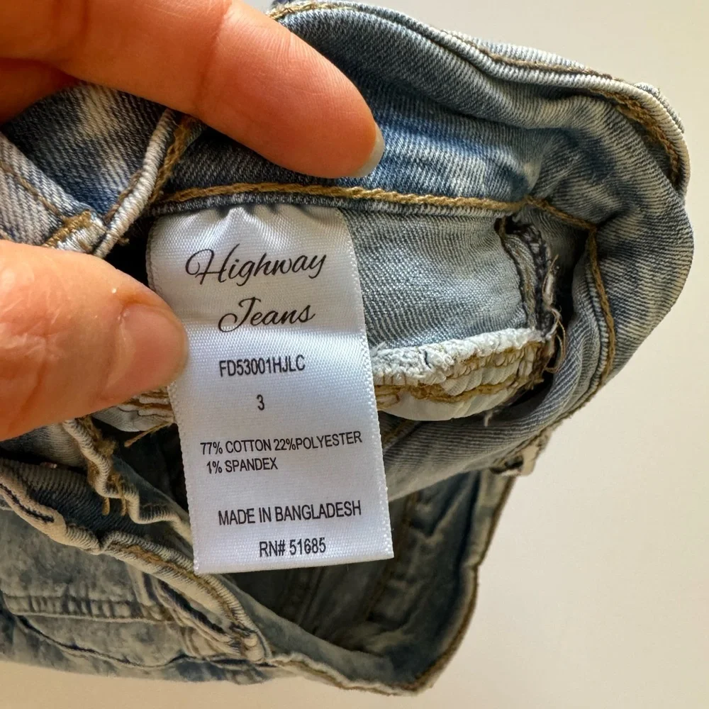 High waisted pleated jean shorts - Picture 11 of 11